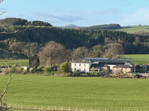 Cosy 2-Bed Cottage with Garden near Carlisle